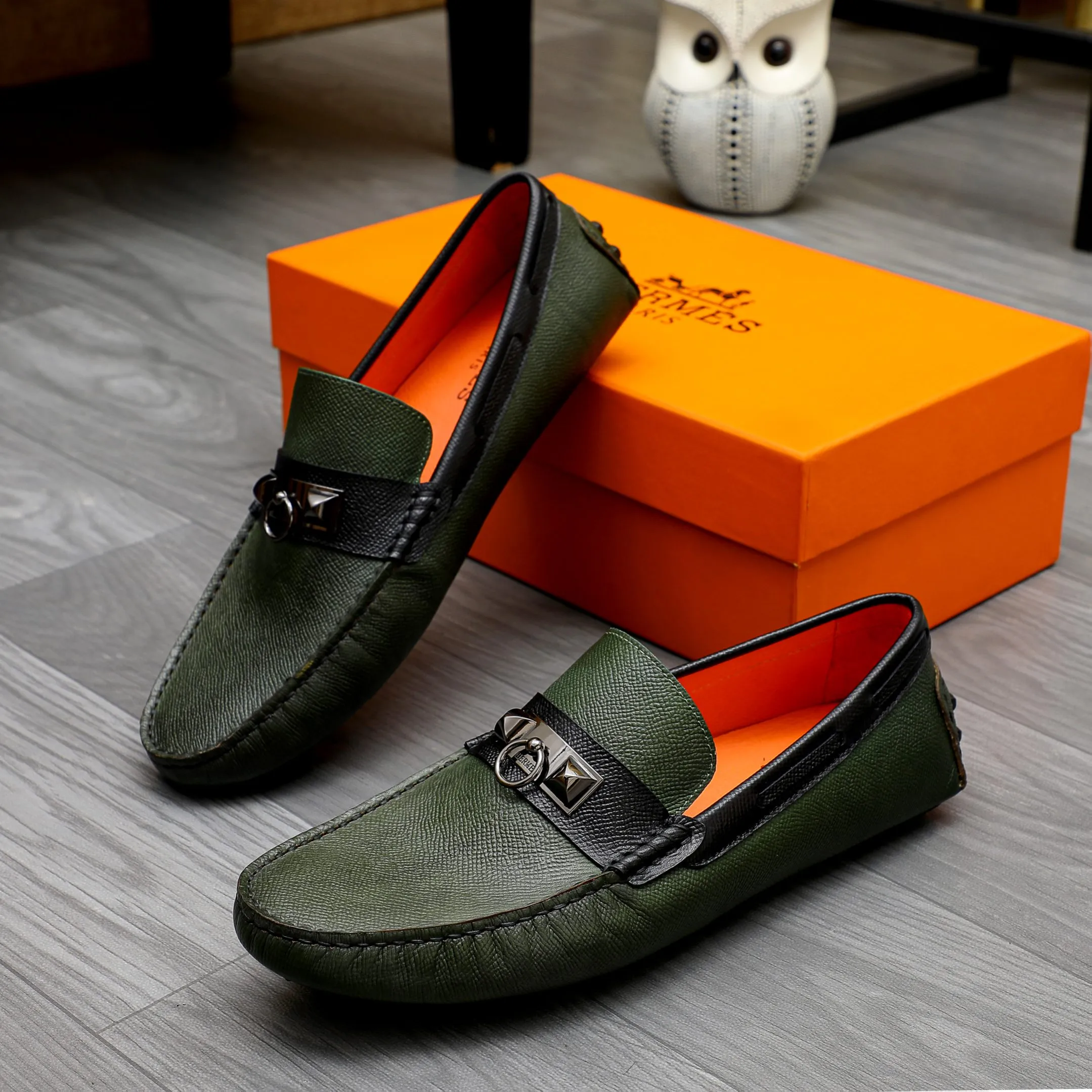 Factory price 380 🕷🕷【HERMES】The same style as Hermès counters🇨🇳Classic slip-on shoes 1:1 mold opening💯Original quality🍓Using imported first-layer cowhide🍅pig skin lining🌶🌶Super high-end men's leather shoes🇨🇳Solid and stable Very special🍇 Available in green! Code number 38-44 (45.46.47. Can be customized)